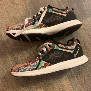 Ariat fuse tennis shoes